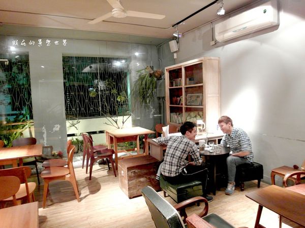 田樂For Farm BURGER:【台中】超人氣排隊美食!老房子裡的漢堡!田樂一店For Farm Burger(102巷店)!