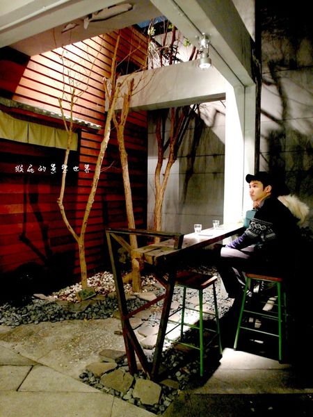 田樂For Farm BURGER:【台中】超人氣排隊美食!老房子裡的漢堡!田樂一店For Farm Burger(102巷店)!