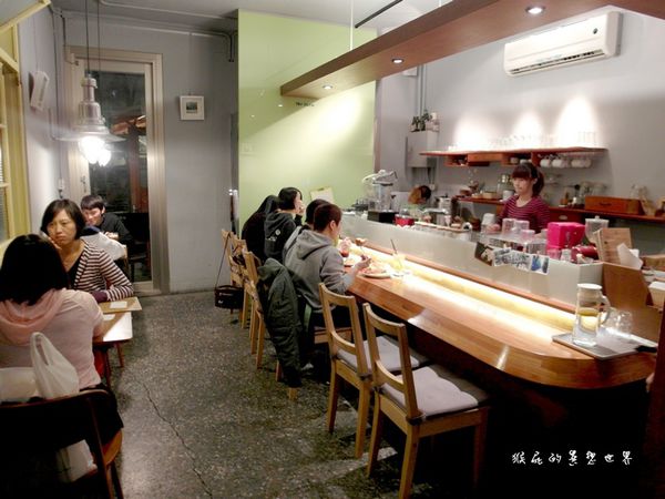 田樂For Farm BURGER:【台中】超人氣排隊美食!老房子裡的漢堡!田樂一店For Farm Burger(102巷店)!