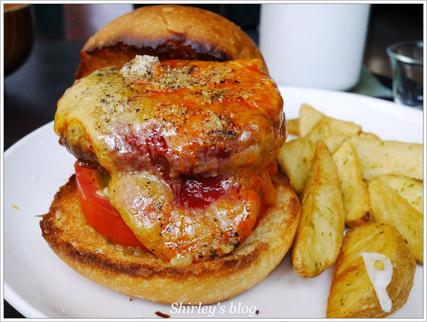 田樂 for Farm Burger:台中‧田樂漢堡(102巷店)