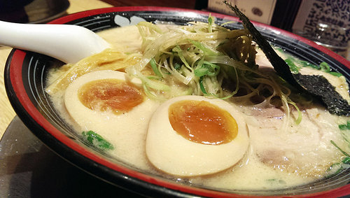 屯京拉麵:每次想吃都要排隊的東區屯京拉麵