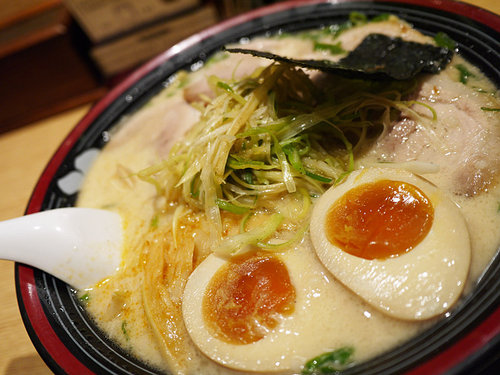 屯京拉麵:每次想吃都要排隊的東區屯京拉麵