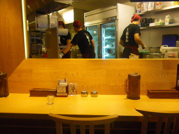 屯京拉麵:捷運敦化站美食【屯京拉麵】排隊人潮不斷