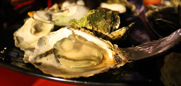 蚵男鮮蚵本舖：[台南]為甚麼蚵可以這麼甜？？？ 蚵男:真相永遠只有一個