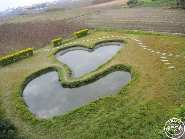 雙心池塘:作伙來企投【彰化大村・雙心池塘】彰化熱門打卡景點