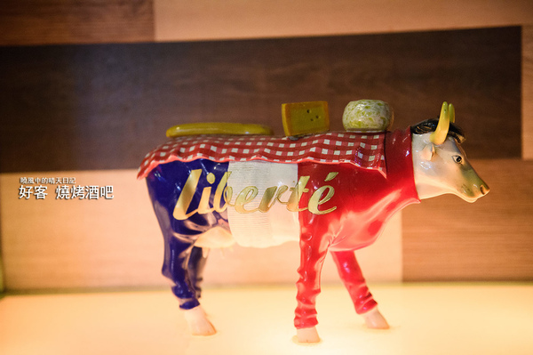 好客 音樂料理現場LIVE演唱(市府店):【邀約|好客燒烤市府店】大蝦、生蠔、干貝、戰斧牛排燒烤吃到飽 Q彈帝王蟹剔牙!! 還有LIVE演奏陪你烤!!