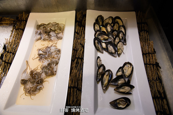 好客 音樂料理現場LIVE演唱(市府店):【邀約|好客燒烤市府店】大蝦、生蠔、干貝、戰斧牛排燒烤吃到飽 Q彈帝王蟹剔牙!! 還有LIVE演奏陪你烤!!