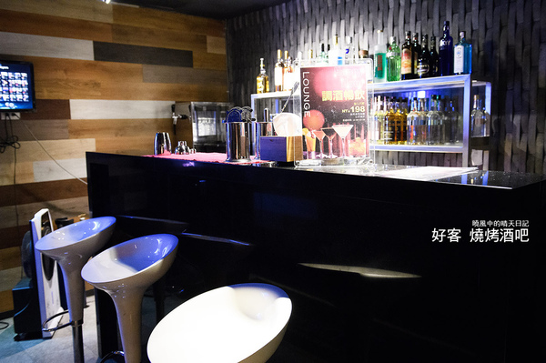 好客 音樂料理現場LIVE演唱(市府店):【邀約|好客燒烤市府店】大蝦、生蠔、干貝、戰斧牛排燒烤吃到飽 Q彈帝王蟹剔牙!! 還有LIVE演奏陪你烤!!