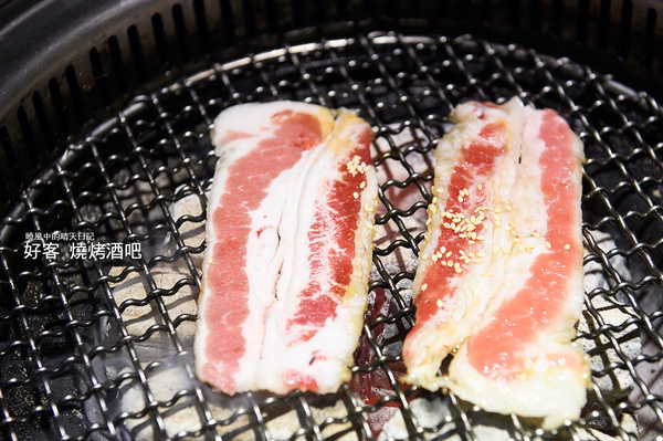 好客 音樂料理現場LIVE演唱(市府店):【邀約|好客燒烤市府店】大蝦、生蠔、干貝、戰斧牛排燒烤吃到飽 Q彈帝王蟹剔牙!! 還有LIVE演奏陪你烤!!