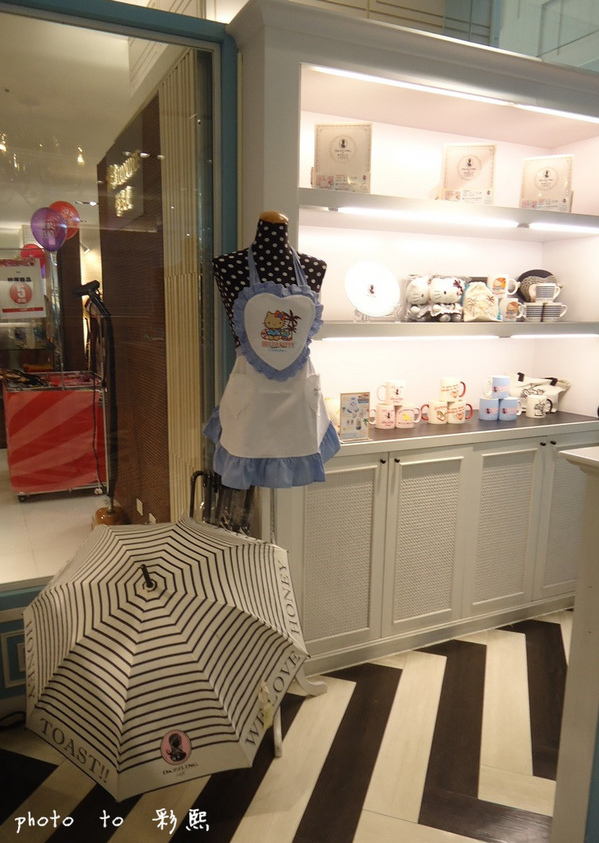 Dazzling Cafe Sky(4店)：【台中。西屯】 Dazzling Cafe Sky~新品：酥脆熔岩吐司、當日壽星免費招待經典蜜糖吐司