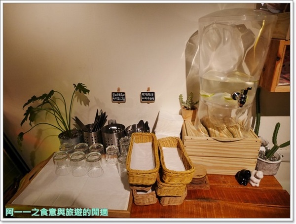 11 Cafe':台北松山文創園區 11 cafe 義大利麵~餐點用心,甜點更是驚喜!