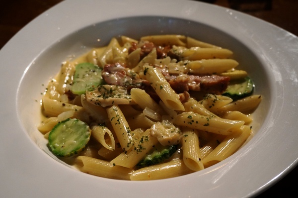 11 Cafe'：11 Cafe - 義大利麵商業午餐