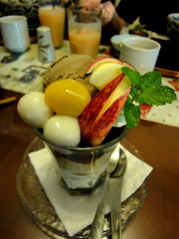 INO ICE(草悟道店)：『台中||西屯區』綠園道日式散步甜食&特色飲品-ino ice雞蛋糕