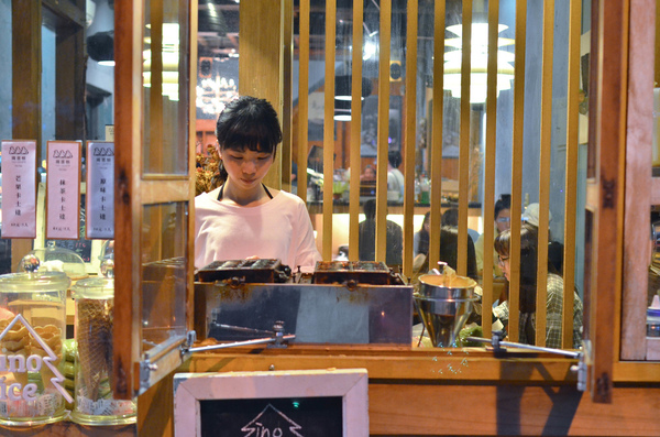 INO ICE(草悟道店)：『台中||西屯區』綠園道日式散步甜食&特色飲品-ino ice雞蛋糕