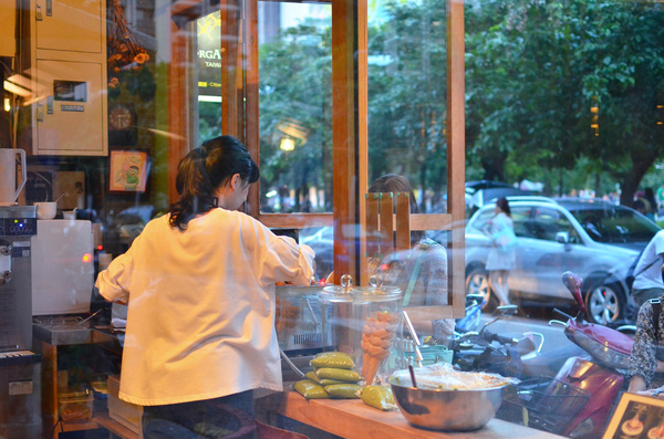 INO ICE(草悟道店)：『台中||西屯區』綠園道日式散步甜食&特色飲品-ino ice雞蛋糕