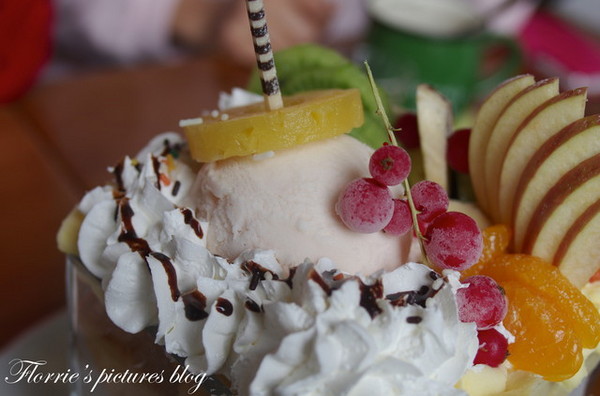 咖啡糖義式廚房：宜蘭(市)美食~Brown Taffy咖啡糖 義式廚房 下午茶 咖啡~漂亮的蜜糖珠寶盒