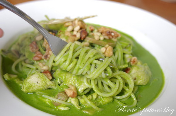 咖啡糖義式廚房：宜蘭(市)美食~Brown Taffy咖啡糖 義式廚房 下午茶 咖啡~漂亮的蜜糖珠寶盒