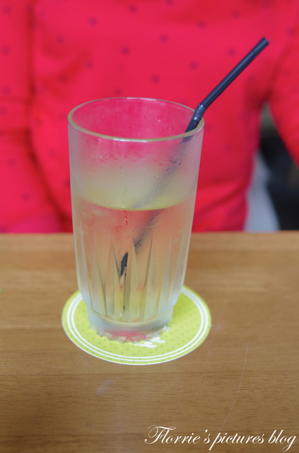 咖啡糖義式廚房：宜蘭(市)美食~Brown Taffy咖啡糖 義式廚房 下午茶 咖啡~漂亮的蜜糖珠寶盒