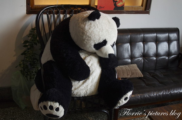 咖啡糖義式廚房：宜蘭(市)美食~Brown Taffy咖啡糖 義式廚房 下午茶 咖啡~漂亮的蜜糖珠寶盒