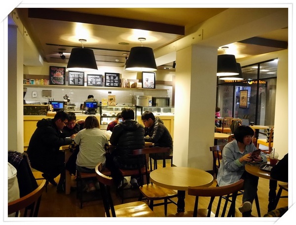 Gloria Jean’s Coffees高樂雅咖啡(台北民權店):【中山區】澳洲最大的咖啡連鎖店Gloria Jean’s Coffees高樂雅咖啡-讚不絕口的比利時鬆餅出現了!!