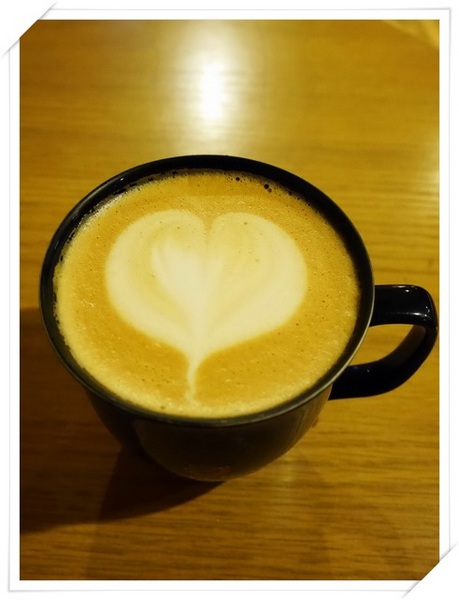 Gloria Jean’s Coffees高樂雅咖啡(台北民權店):【中山區】澳洲最大的咖啡連鎖店Gloria Jean’s Coffees高樂雅咖啡-讚不絕口的比利時鬆餅出現了!!