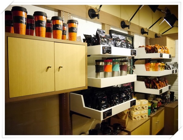 Gloria Jean’s Coffees高樂雅咖啡(台北民權店):【中山區】澳洲最大的咖啡連鎖店Gloria Jean’s Coffees高樂雅咖啡-讚不絕口的比利時鬆餅出現了!!