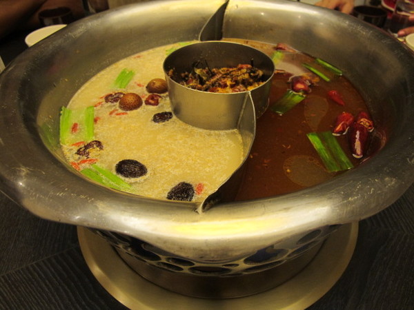 寬巷子鍋品美食：(食記)台北士林寬巷子提供藝術品般的火鍋料。視覺及味覺雙重饗宴一次滿足。