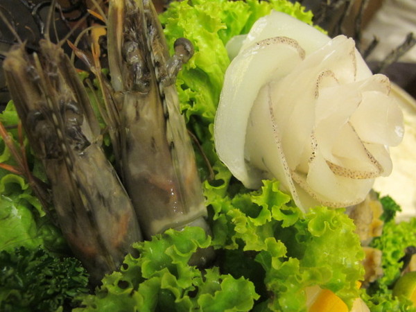 寬巷子鍋品美食：(食記)台北士林寬巷子提供藝術品般的火鍋料。視覺及味覺雙重饗宴一次滿足。