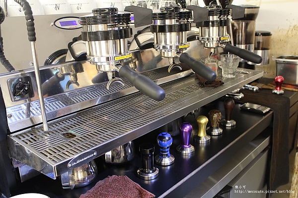 Artista Perfetto (AP) 信義區咖啡廳，冠軍拉花咖啡