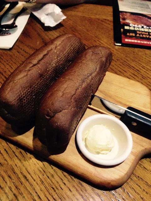 澳美客Outback Steakhouse(新竹竹北店)：[新竹 竹北] Out Back~美式餐點好熱鬧~~