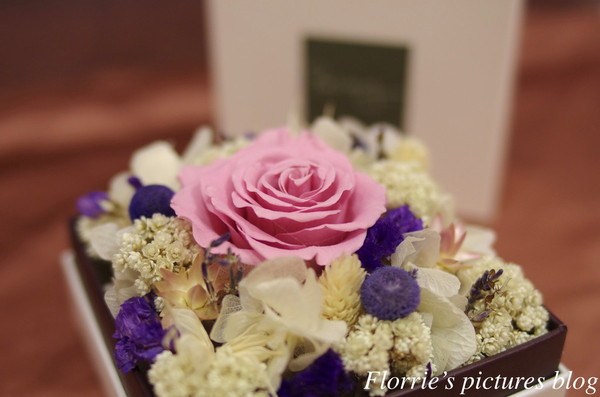 Boite de bijou 珠寶盒法式點心坊：台北大安區美食~珠寶盒法式點心坊boîte de bijou(麗水店)~馬卡龍不凋花禮~漂亮又甜滋滋的情人節禮盒