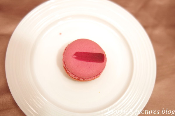 Boite de bijou 珠寶盒法式點心坊：台北大安區美食~珠寶盒法式點心坊boîte de bijou(麗水店)~馬卡龍不凋花禮~漂亮又甜滋滋的情人節禮盒