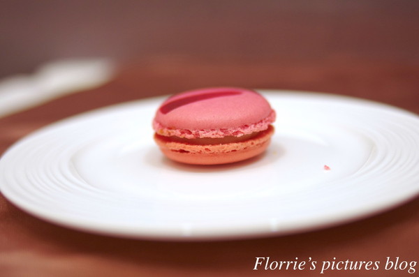 Boite de bijou 珠寶盒法式點心坊：台北大安區美食~珠寶盒法式點心坊boîte de bijou(麗水店)~馬卡龍不凋花禮~漂亮又甜滋滋的情人節禮盒