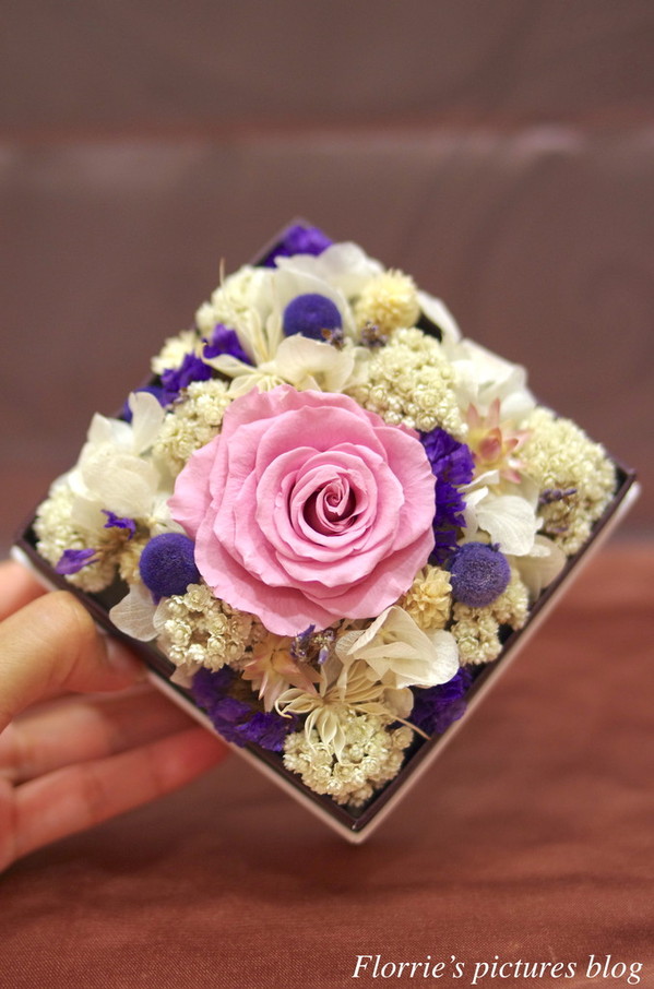 Boite de bijou 珠寶盒法式點心坊：台北大安區美食~珠寶盒法式點心坊boîte de bijou(麗水店)~馬卡龍不凋花禮~漂亮又甜滋滋的情人節禮盒