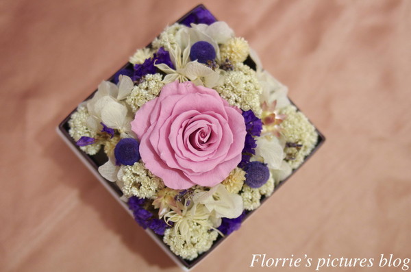 Boite de bijou 珠寶盒法式點心坊：台北大安區美食~珠寶盒法式點心坊boîte de bijou(麗水店)~馬卡龍不凋花禮~漂亮又甜滋滋的情人節禮盒