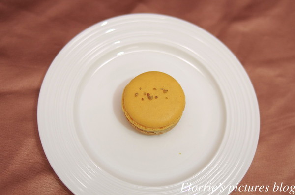 Boite de bijou 珠寶盒法式點心坊：台北大安區美食~珠寶盒法式點心坊boîte de bijou(麗水店)~馬卡龍不凋花禮~漂亮又甜滋滋的情人節禮盒