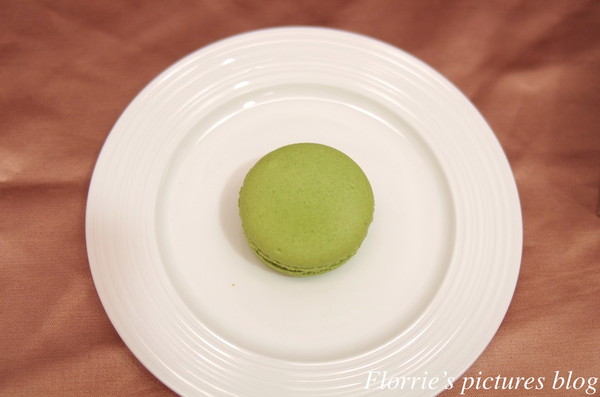 Boite de bijou 珠寶盒法式點心坊：台北大安區美食~珠寶盒法式點心坊boîte de bijou(麗水店)~馬卡龍不凋花禮~漂亮又甜滋滋的情人節禮盒