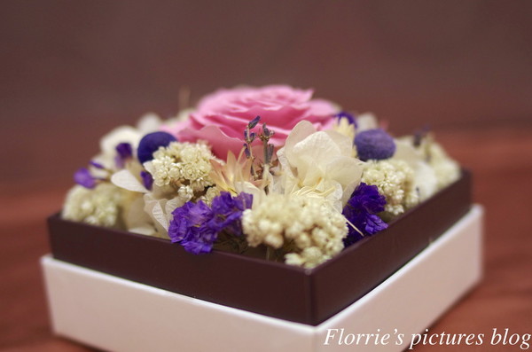 Boite de bijou 珠寶盒法式點心坊：台北大安區美食~珠寶盒法式點心坊boîte de bijou(麗水店)~馬卡龍不凋花禮~漂亮又甜滋滋的情人節禮盒