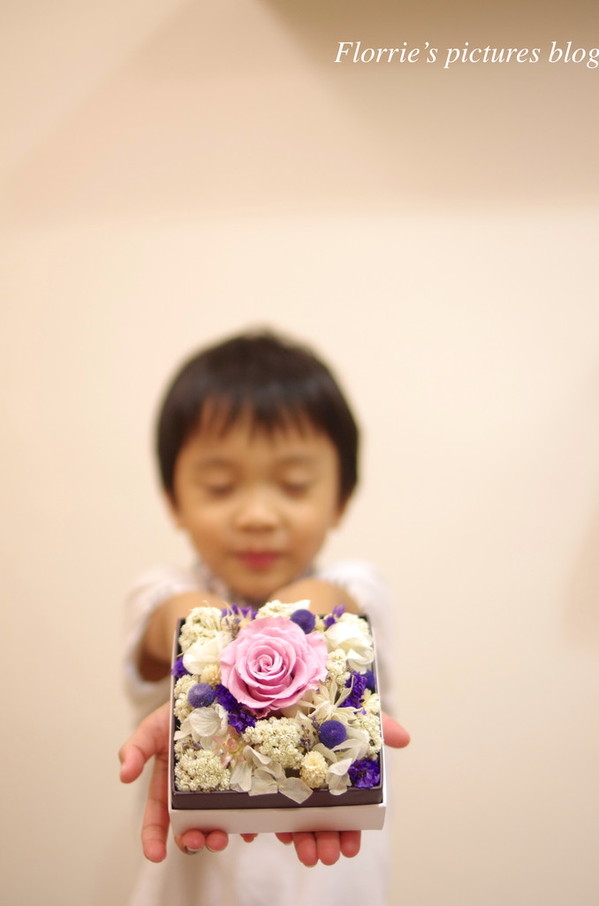 Boite de bijou 珠寶盒法式點心坊：台北大安區美食~珠寶盒法式點心坊boîte de bijou(麗水店)~馬卡龍不凋花禮~漂亮又甜滋滋的情人節禮盒