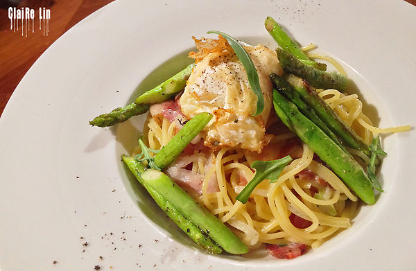 蔗燻培根蘆筍奶油義大利麵佐酥炸半熟水波蛋1