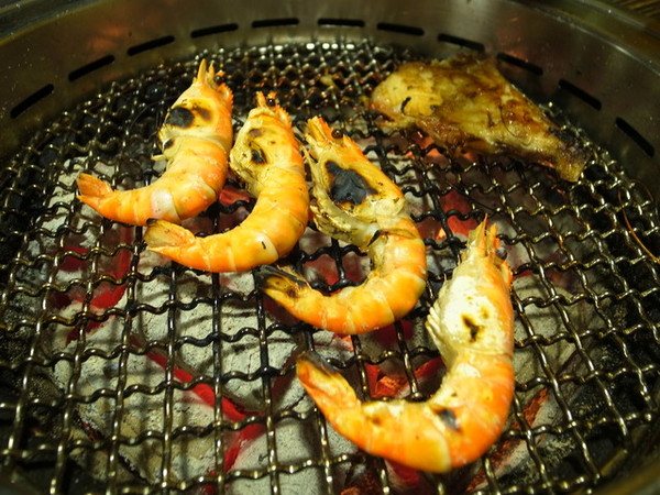 燒肉眾(新莊店):<新北|新莊|燒肉店>燒肉粽~燒肉眾傻傻分不清楚!明蝦紅蝦都很威!