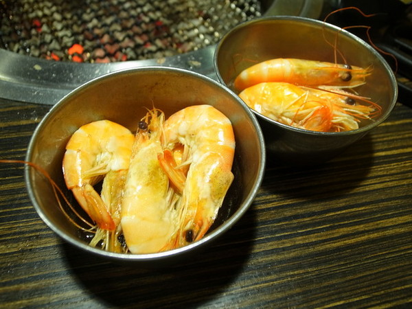 燒肉眾(新莊店):<新北|新莊|燒肉店>燒肉粽~燒肉眾傻傻分不清楚!明蝦紅蝦都很威!