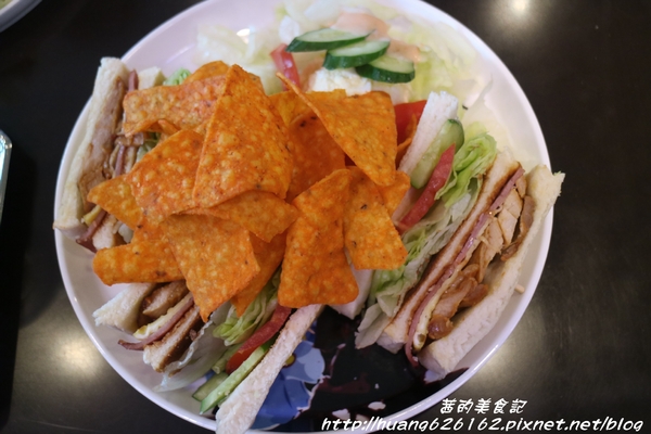 咖啡弄(劍潭店):【台北士林區】精緻下午茶『咖啡弄-劍潭店』鬆餅/三明治/咖啡/水果茶/輕食/捷運劍潭站