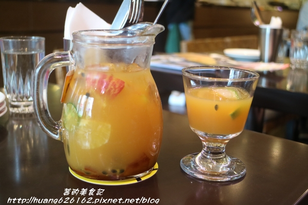 咖啡弄(劍潭店):【台北士林區】精緻下午茶『咖啡弄-劍潭店』鬆餅/三明治/咖啡/水果茶/輕食/捷運劍潭站