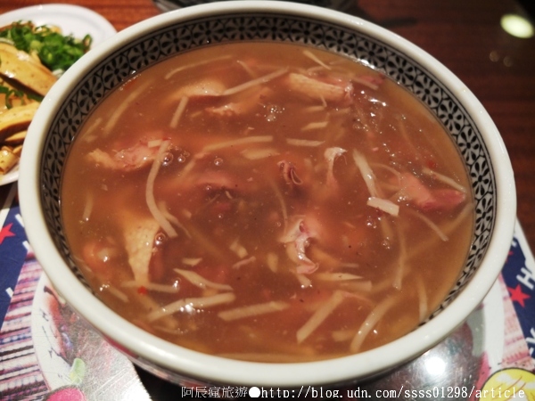 華味香鴨肉羹(第一店):【美食特搜。台南新營區】華味香鴨肉羹。滋味鮮甜鴨肉羹 在地發跡的好味道