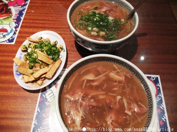 華味香鴨肉羹(第一店):【美食特搜。台南新營區】華味香鴨肉羹。滋味鮮甜鴨肉羹 在地發跡的好味道