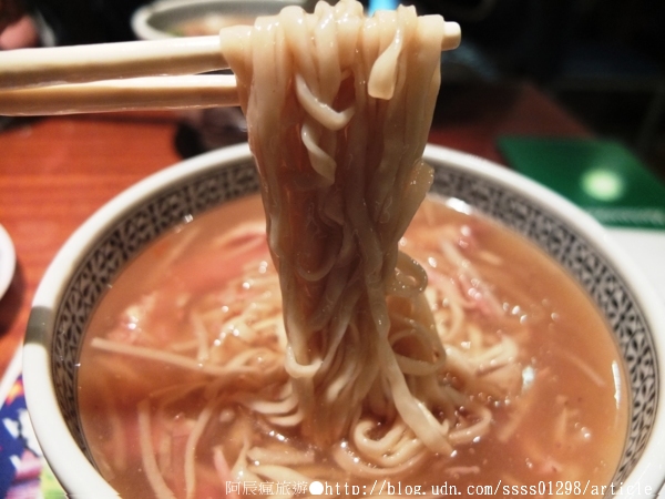 華味香鴨肉羹(第一店):【美食特搜。台南新營區】華味香鴨肉羹。滋味鮮甜鴨肉羹 在地發跡的好味道