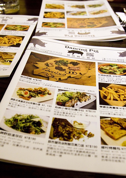 Dancing Pig (15).jpg