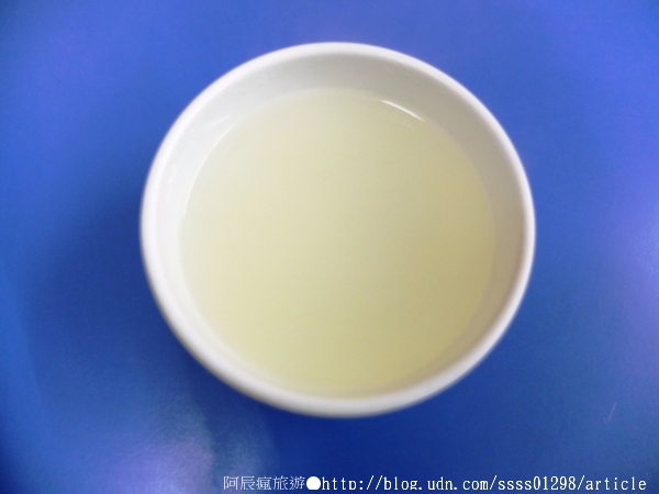 新營肉丸：【美食特搜。台南新營區】新營肉丸。新營地區家喻戶曉的老店 以手工製作保留古早味