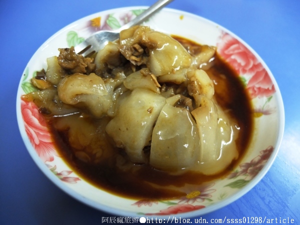 新營肉丸：【美食特搜。台南新營區】新營肉丸。新營地區家喻戶曉的老店 以手工製作保留古早味